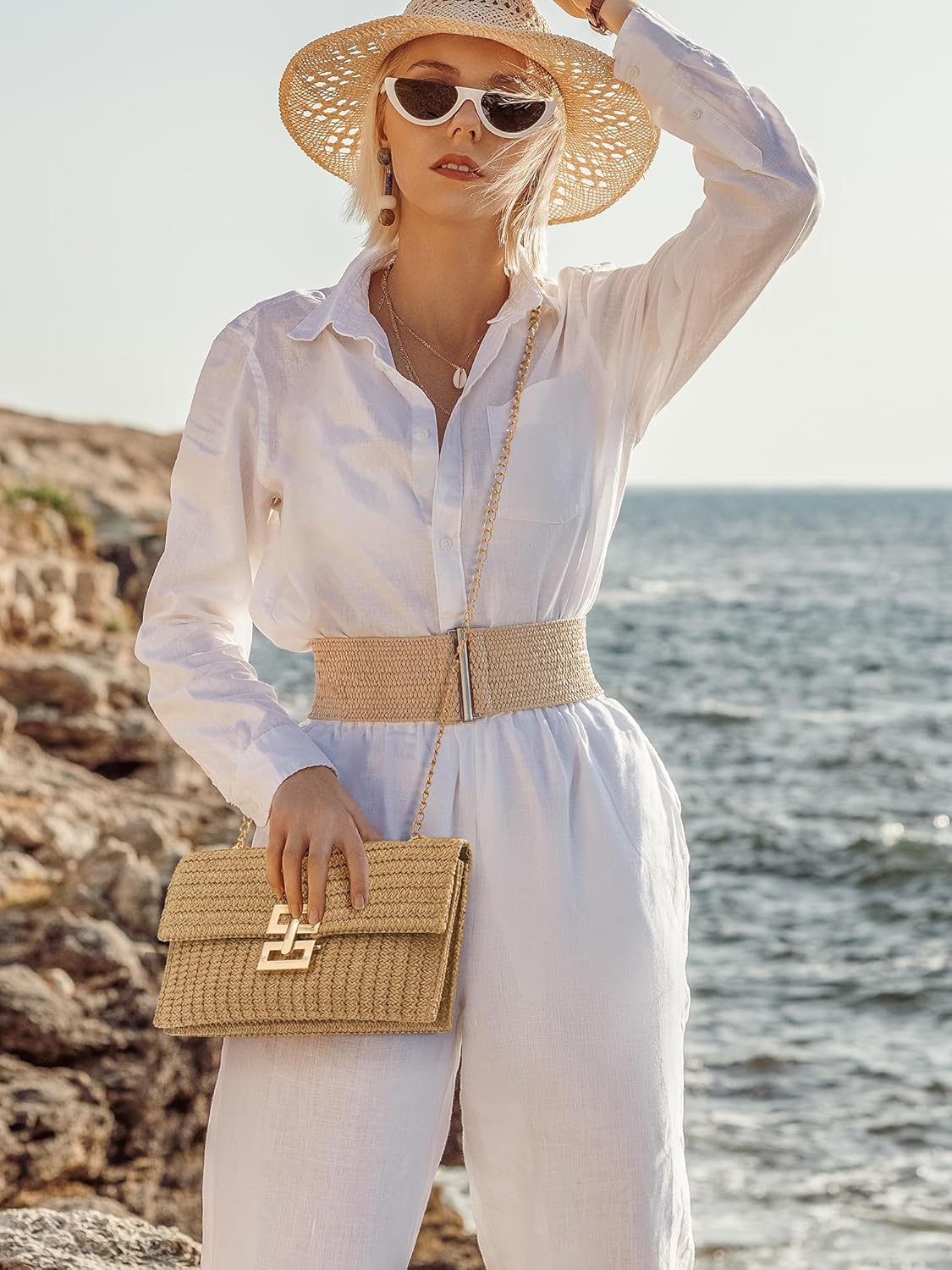 Woven Straw Clutch & Crossbody Bag - Perfect for Summer